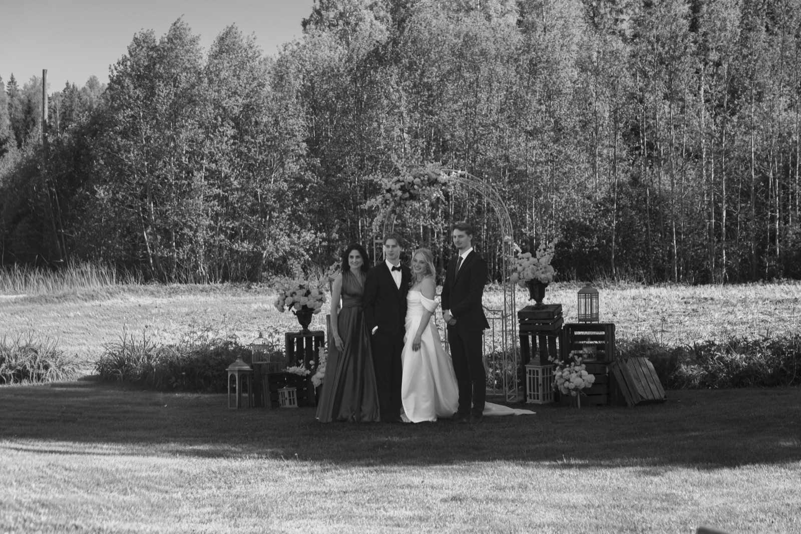 Wedding party outdoors in Loppi